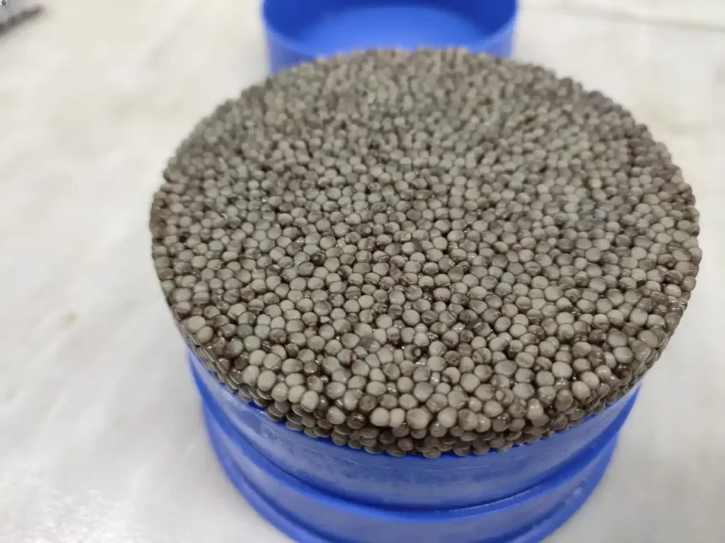 bulk-caviar-persiangesture (2)